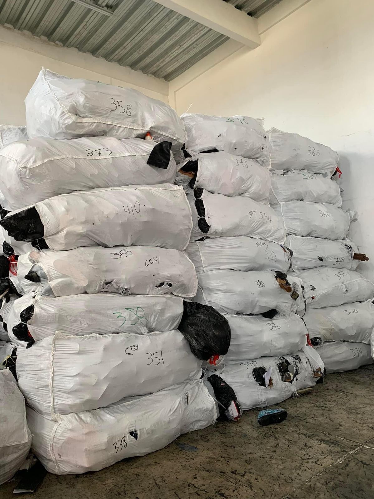 Costales de zapato credencial